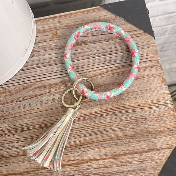 Simply Southern Bracelet Bangle Wristlet Keychain - Picture 1 of 4